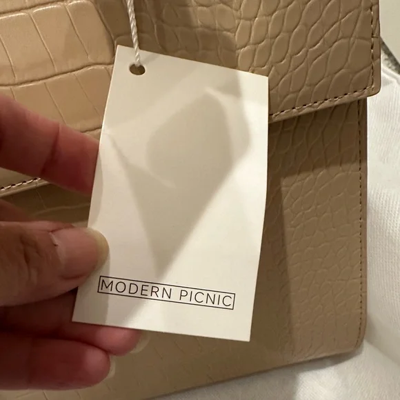 Modern Picnic The Large Luncher in Tan Croc Vegan Leather NWT - Picture 5 of 9